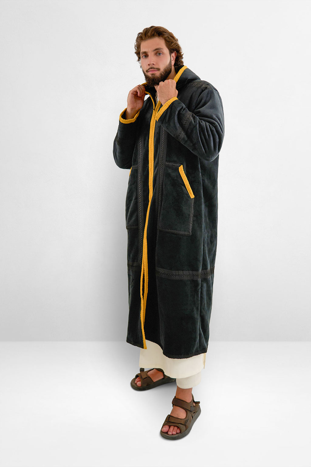 Original Hooded Farwa Onyx Gold